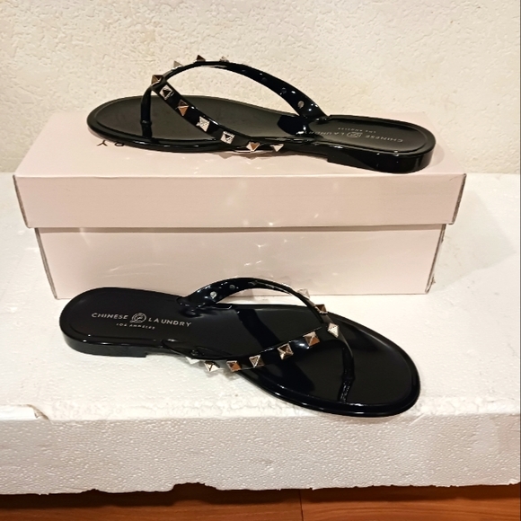 Chinese Laundry - Picture 2 of 4